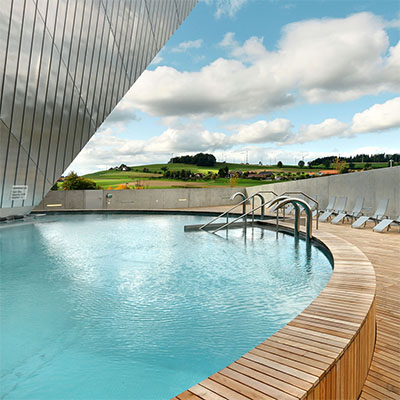 Exterior pool of the Wellness Bath Complex