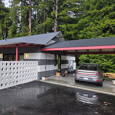 Carport in tube steel and corrugated roof